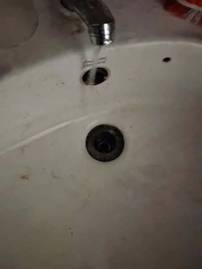 Trước sửa lavabo American Standard tại Thủ Đức — thợ Bùi Văn An