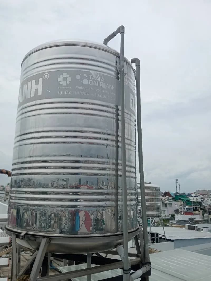 Trước sửa bồn nước inox Tân Á Đại Thành tại Phường 4, Phú Nhuận — thợ Võ Hồng Hải