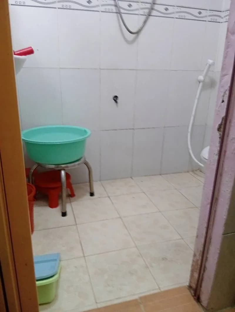 Trước sửa bồn cầu tại Bình Thạnh — thợ Võ Hồng Hải