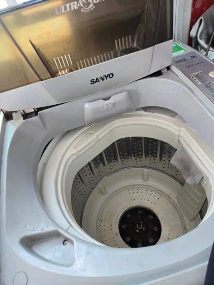 Sau khi hoàn thành sửa máy giặt cửa trên Sanyo tại P.HCM, Tân Phú — thợ Lê Hữu Lộc