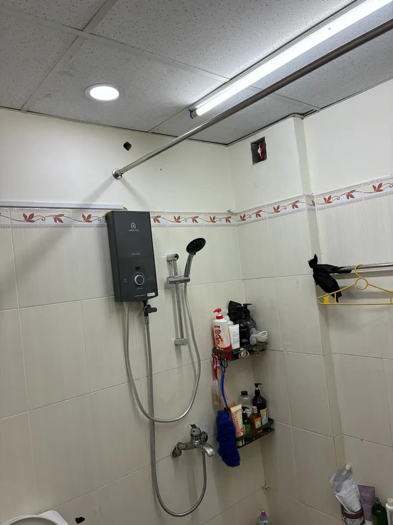 Sau khi hoàn thành sửa máy nước nóng năng lượng mặt trời tại Quận 8 — thợ Dương Oai (5 sao)
