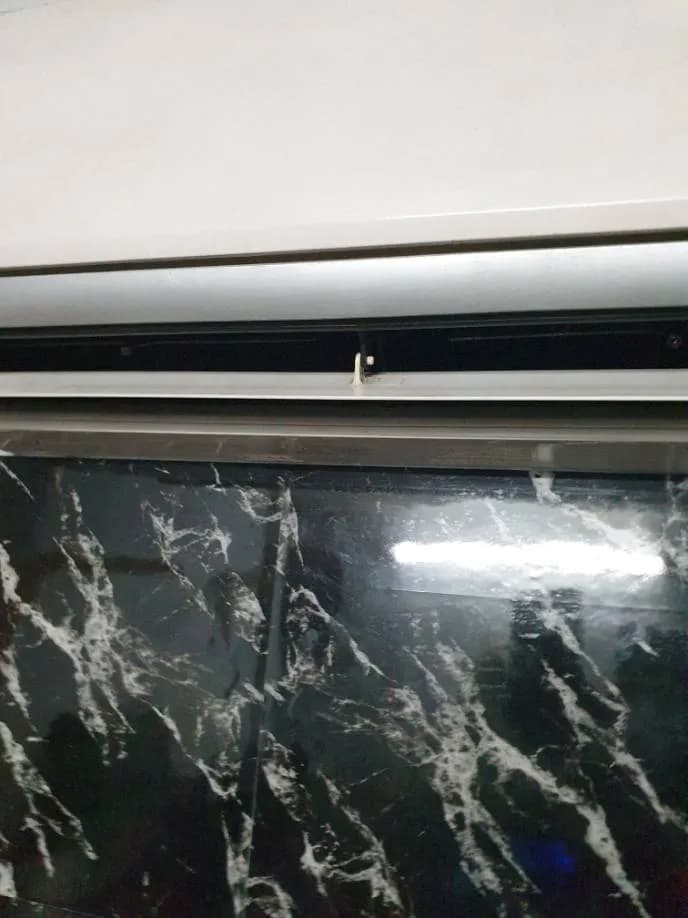 Trước sửa máy lạnh treo tường tại Tân Bình — thợ Phan Chí Tâm
