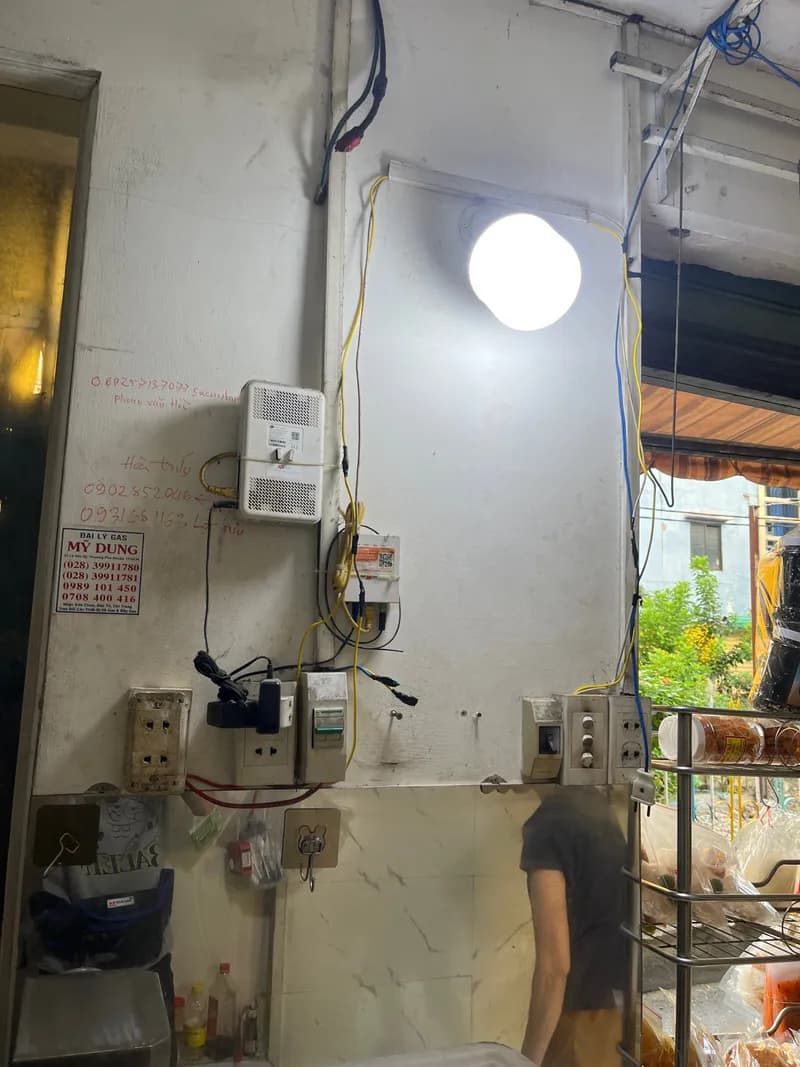 Sau khi hoàn thành sửa hệ thống điện Schneider tại Phú Nhuận — thợ Nguyễn Thành Trọng