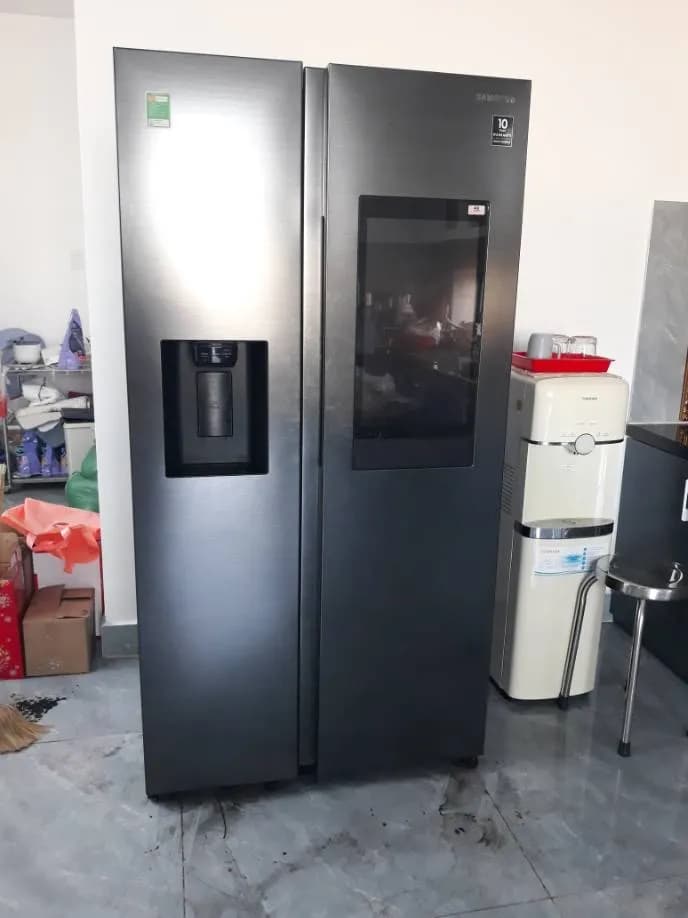 Sau khi hoàn thành sửa tủ lạnh side-by-side Samsung tại Phường Phú Thạnh, Tân Phú — thợ Đặng Anh Huy