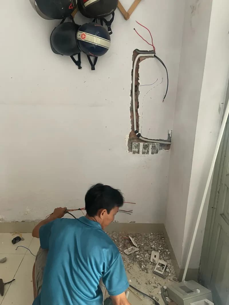 Trước sửa máy lạnh treo tường Daikin tại Tân Phú — thợ Nguyễn Quốc Bảo