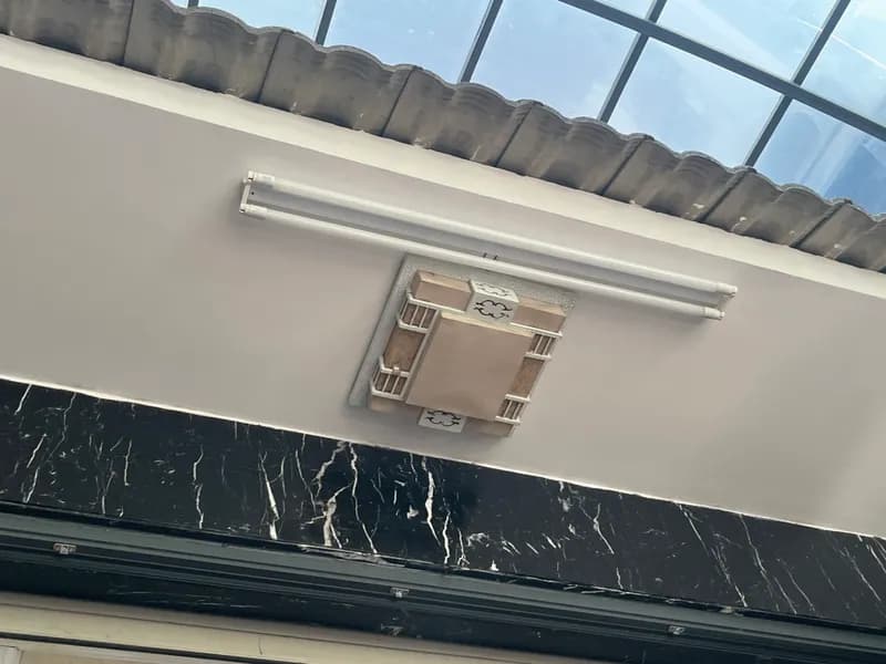 Sau khi hoàn thành sửa đèn chiếu sáng tại Quận 8 — thợ Hoàng Anh Tùng