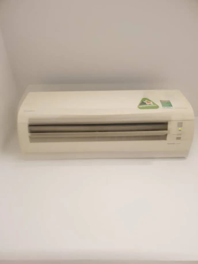 Trước sửa máy lạnh treo tường Daikin tại Bình Chánh — thợ Phan Chí Tâm