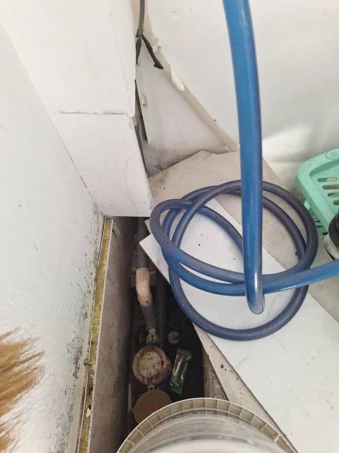 Trước sửa đường ống nước tại Quận 8 — thợ Trần Quốc Đông