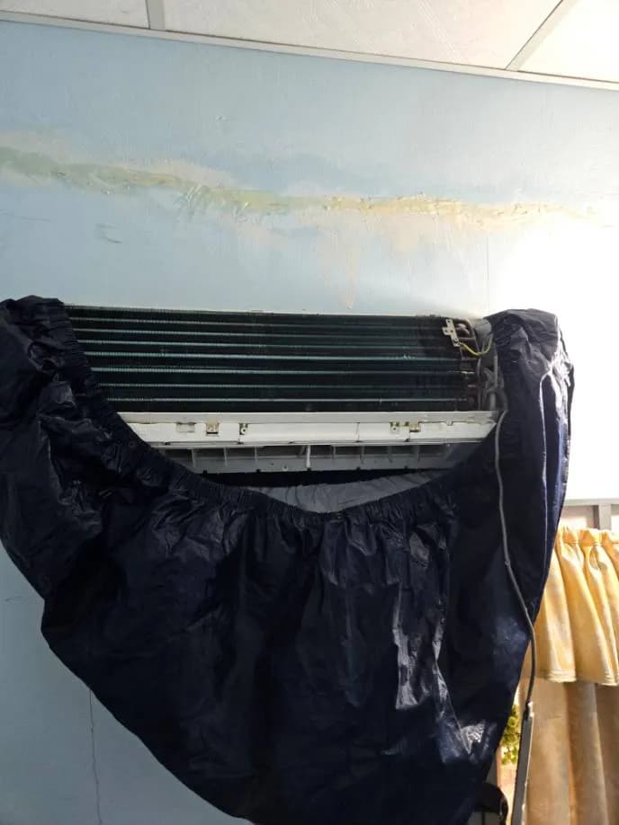 Trước sửa máy lạnh treo tường tại Gò Vấp — thợ Lê Hữu Lộc