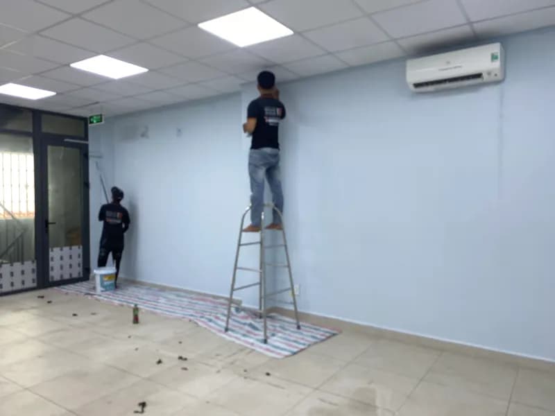 Sau khi hoàn thành sửa văn phòng Dulux, Nippon, Sika tại P.Thạnh Mỹ Tây, Bình Thạnh — thợ Bùi Văn An