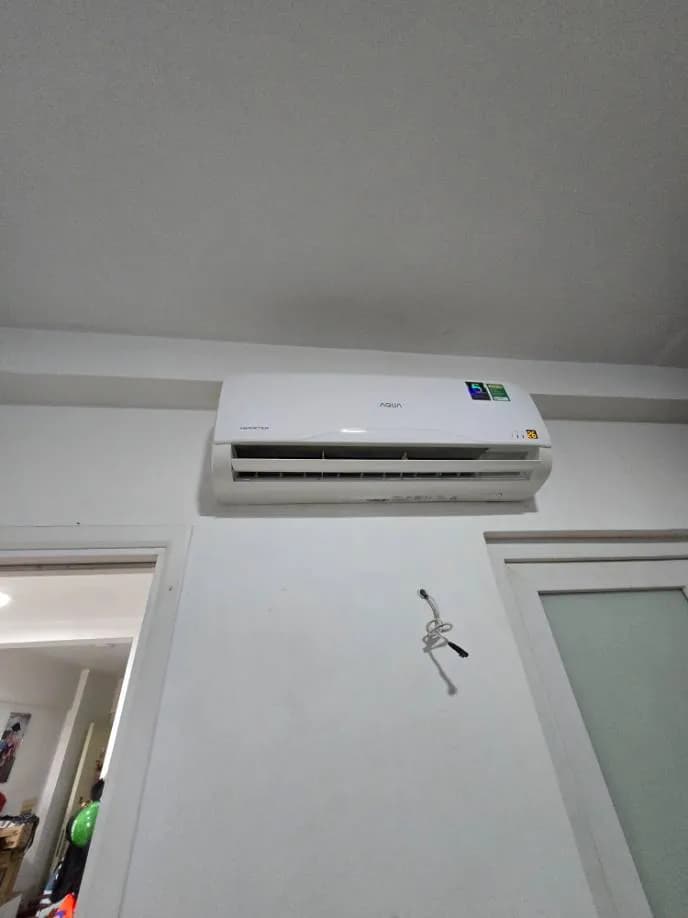 Sau khi hoàn thành sửa máy lạnh treo tường Aqua tại Quận 12 — thợ Lê Hữu Lộc