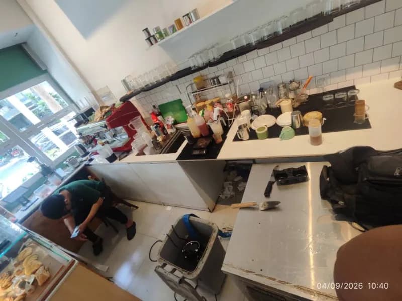 Sau khi hoàn thành sửa đường ống nước tại Quận 7 — thợ Nguyễn Hoàng Khánh