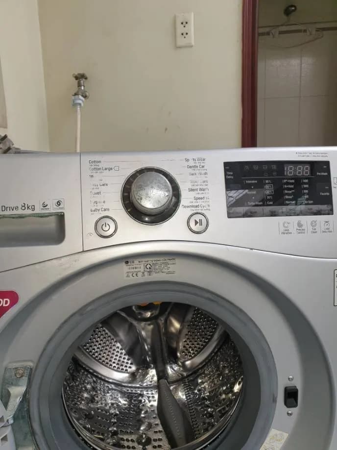 Trước sửa máy giặt cửa trước LG tại Quận 8 — thợ Phan Chí Tâm