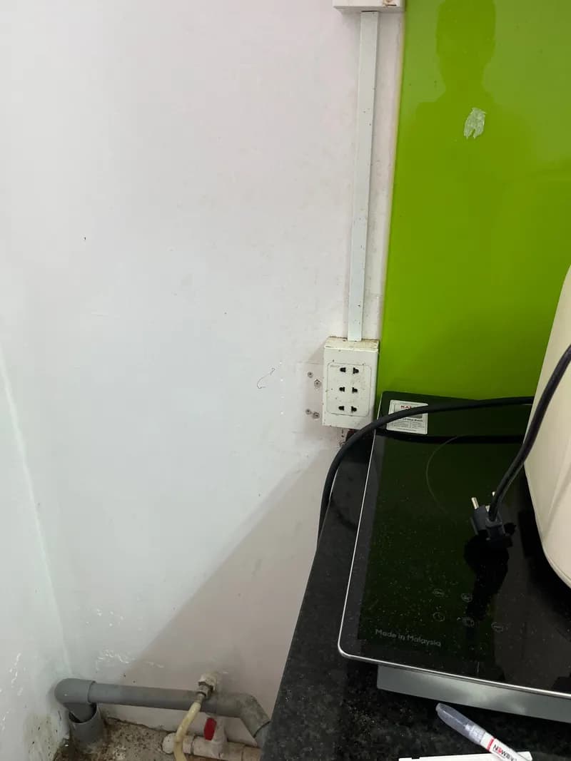 Trước sửa CB Schneider tại Quận 1 — thợ Nguyễn Thành Trọng