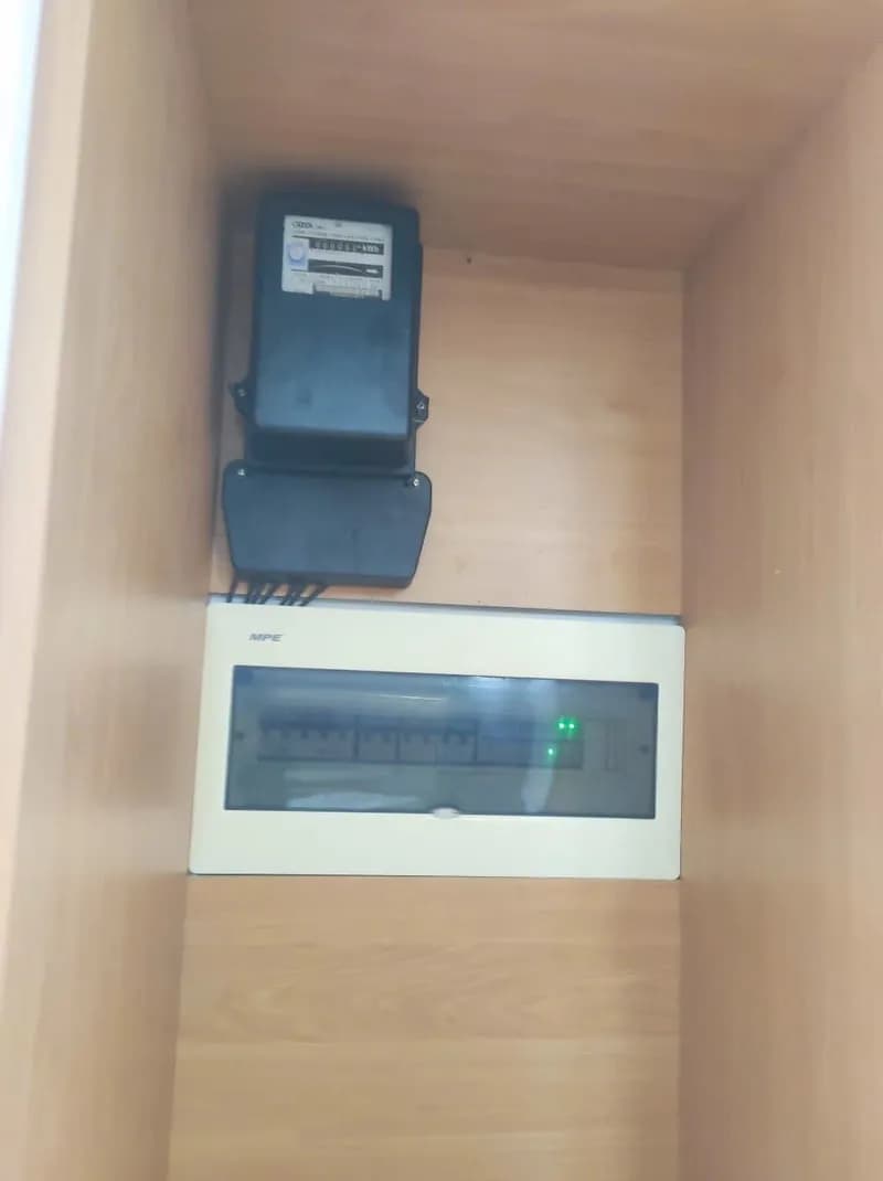 Sau khi hoàn thành sửa đồng hồ điện 3 pha MPE tại phường cát lái, Thủ Đức — thợ Bùi Văn An