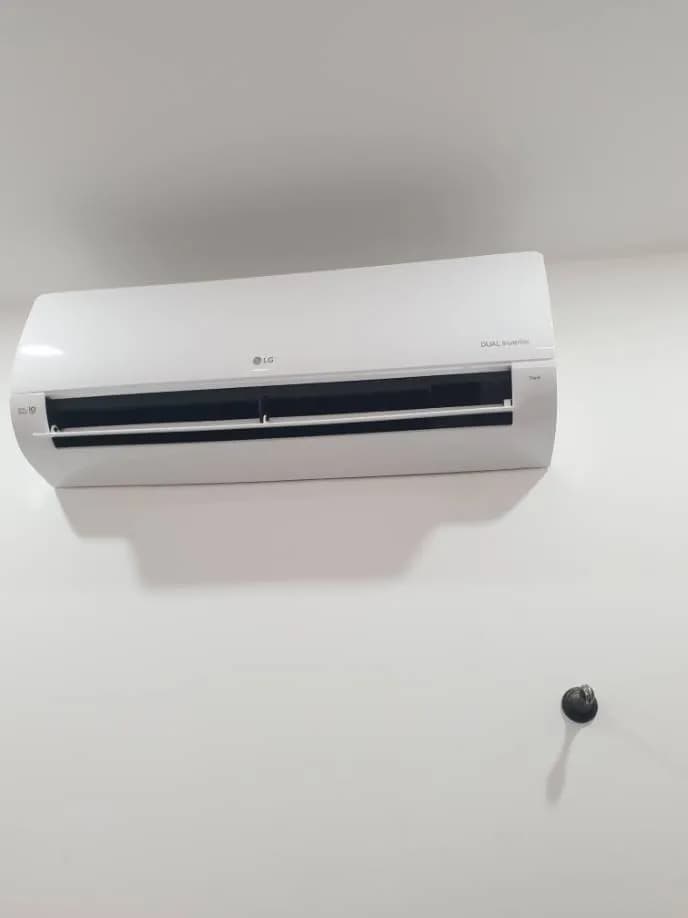 Trước sửa máy lạnh treo tường LG tại Nhà Bè — thợ Phan Chí Tâm