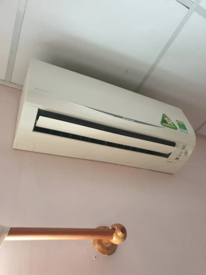 Trước sửa máy lạnh treo tường Daikin tại P.HCM, Bình Thạnh — thợ Phan Chí Tâm