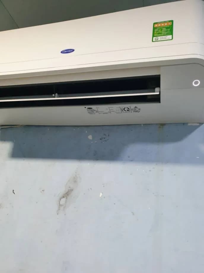 Trước sửa máy lạnh treo tường Carrier tại Bình Thạnh — thợ Phan Chí Tâm