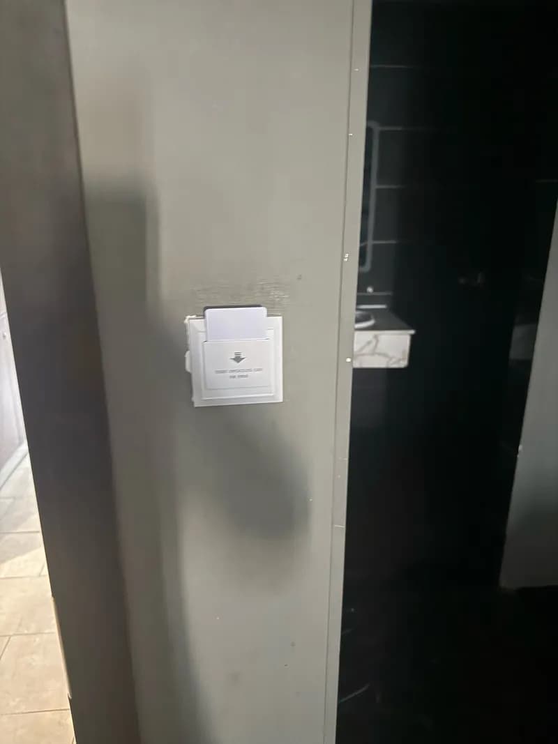 Thay thế ổ cắm điện Panasonic chính hãng tại Quận 10 tại Quận 10