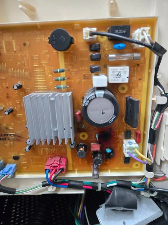 Thay thế board mạch máy giặt bị chập cháy tại Tân Bình tại Tân Bình