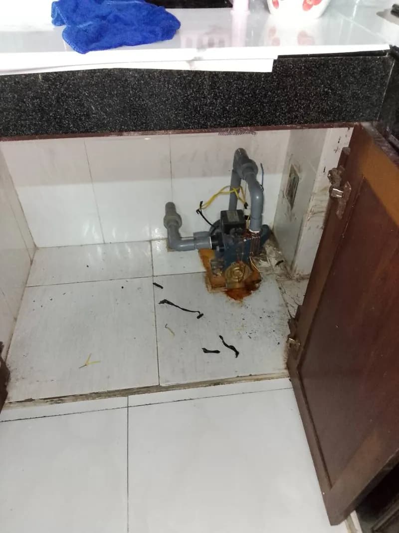 Thay gioăng và siết chặt rò rỉ máy bơm nước Quận 11 tại Quận 11