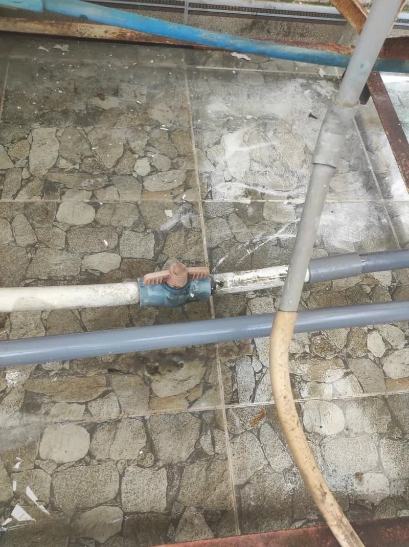 Trước sửa van khóa nước tại Thủ Đức — thợ Bùi Văn An