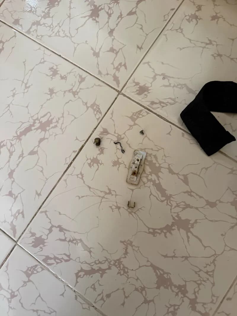 Trước sửa hệ thống điện tại Phường Nguyễn Cư Trinh, Quận 1 — thợ Đặng Văn Thịnh