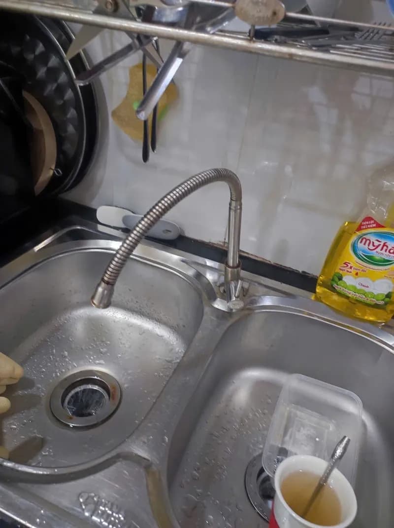 Trước sửa vòi nước bồn rửa chén tại p.Hiệp Bình, Thủ Đức — thợ Bùi Văn An