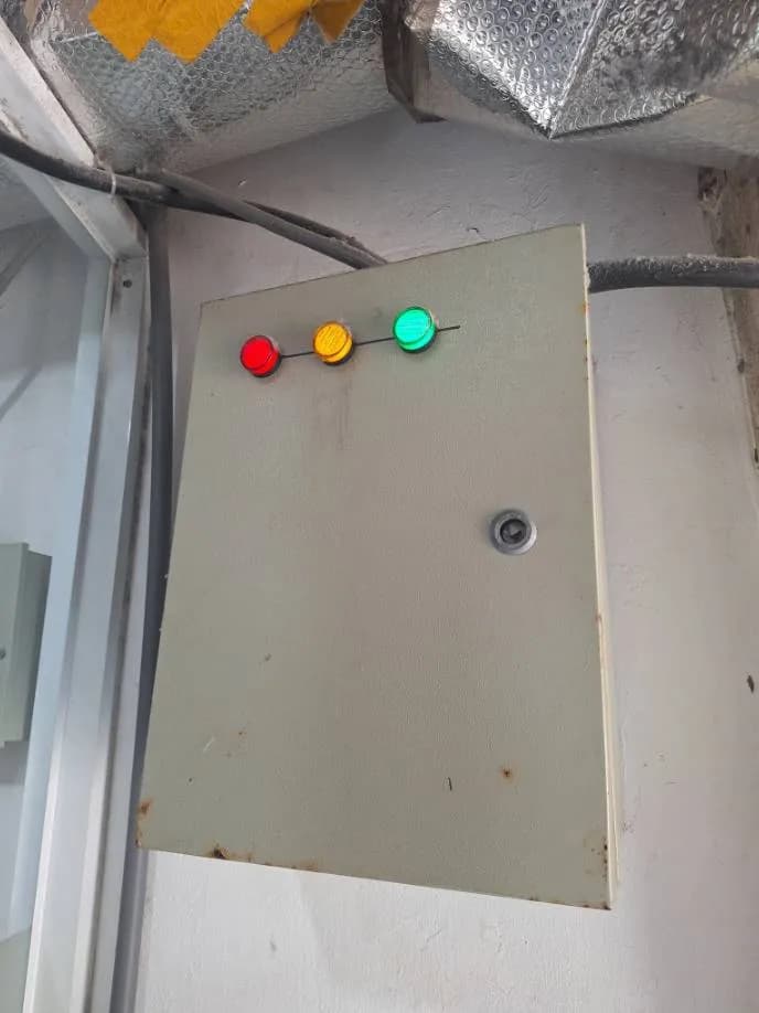 Sau khi hoàn thành sửa tủ điện ba pha tại Phường Tân Thuận Tây, Quận 7 — thợ Trần Quốc Đông