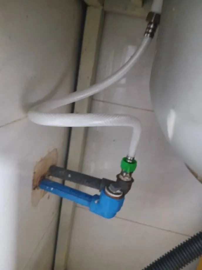 Sau khi hoàn thành sửa vòi nước rửa chén tại Gò Vấp — thợ Lê Đăng Tuấn