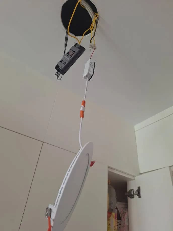 Trước sửa đèn LED âm trần tại Quận 7 — thợ Trần Quốc Đông