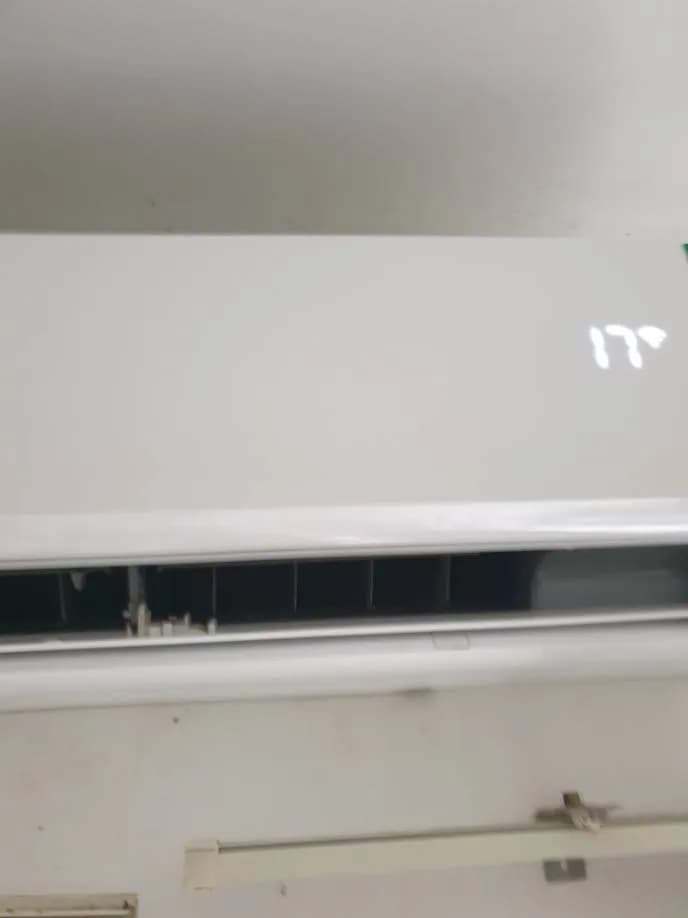 Sau khi hoàn thành sửa máy lạnh treo tường tại TPHCM — thợ Phan Chí Tâm