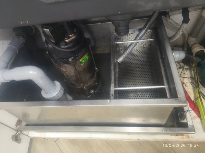 Vệ sinh và bảo trì hệ thống bơm chìm bồn rửa tại Quận 7 tại Quận 7