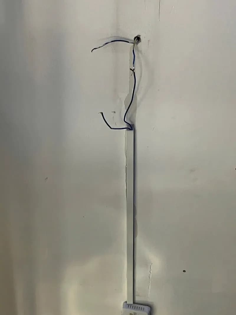 Trước sửa đèn LED tuýp tại Thủ Đức — thợ Bùi Văn An