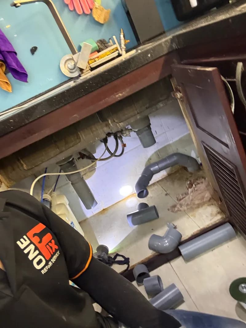 Trước sửa CB Schneider tại Quận 3 — thợ Hồ Như Vũ
