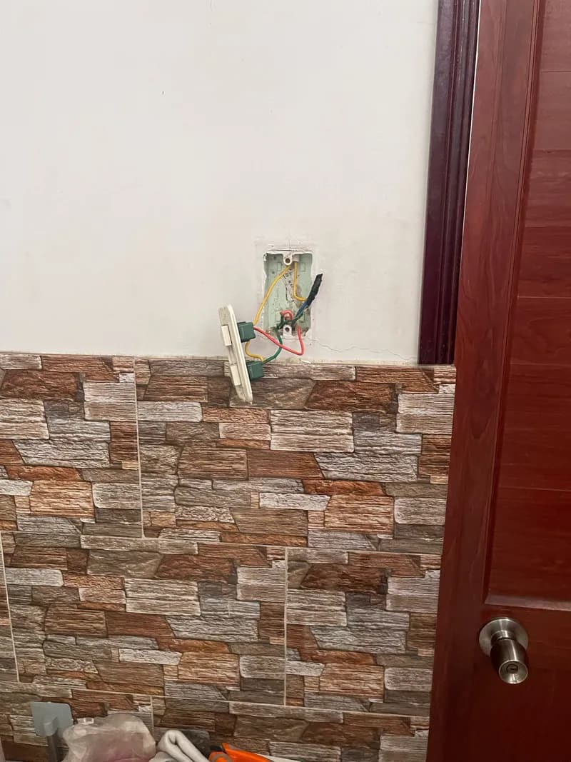 Trước sửa CB Schneider tại Quận 6 — thợ Nguyễn Quốc Bảo