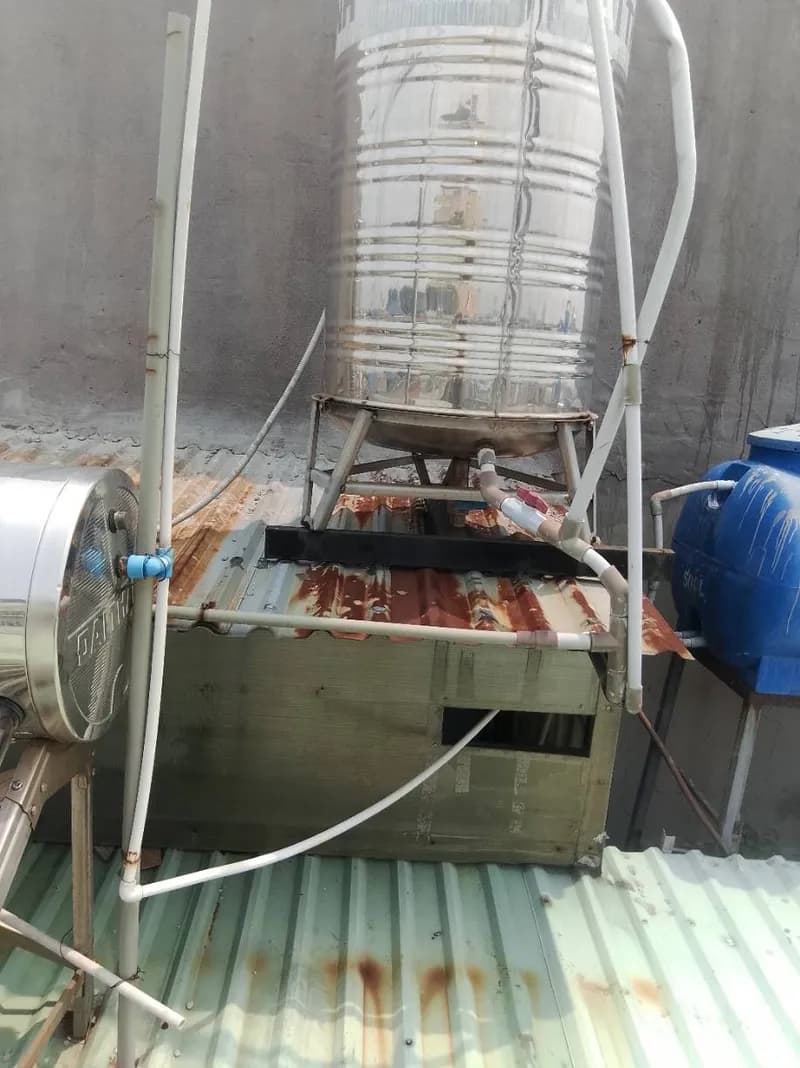 Vệ sinh bồn nước và máy năng lượng mặt trời tại Thới An, Quận 12 tại Phường Thới An, Quận 12