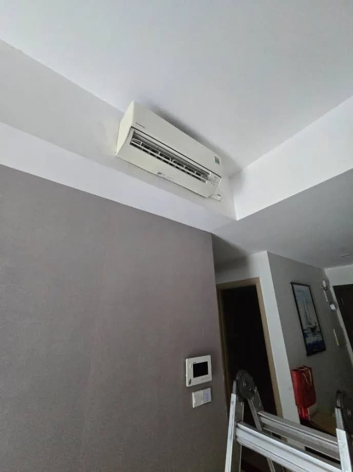 Sau khi hoàn thành sửa máy lạnh treo tường Panasonic tại Tân Bình — thợ Lê Hữu Lộc