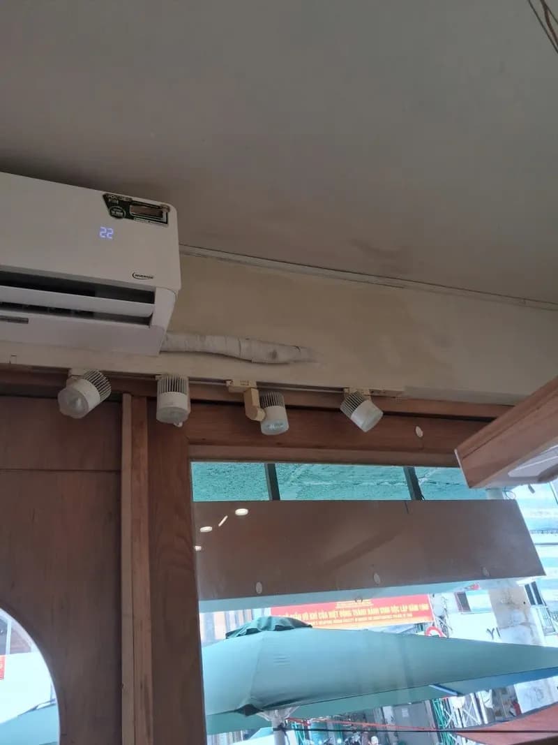Sau khi hoàn thành sửa máy lạnh treo tường Midea tại phường Bàn Cờ thành phố Hồ Chí Minh, Tân Phú — thợ Bùi Văn An