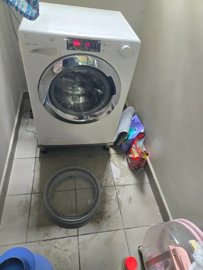 Sau khi hoàn thành sửa máy giặt cửa trước Candy tại Thủ Đức — thợ Lê Hữu Lộc