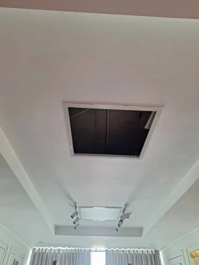 Trước sửa đèn âm trần tại Phường Tân Hưng, Quận 7 — thợ Trần Quốc Đông