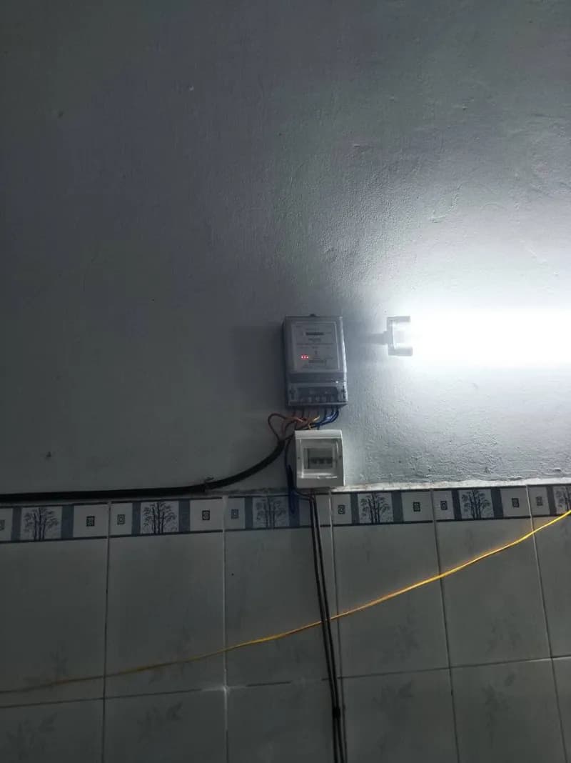 Lắp đặt đồng hồ điện và CB bảo vệ tại Quận 12 tại Quận 12