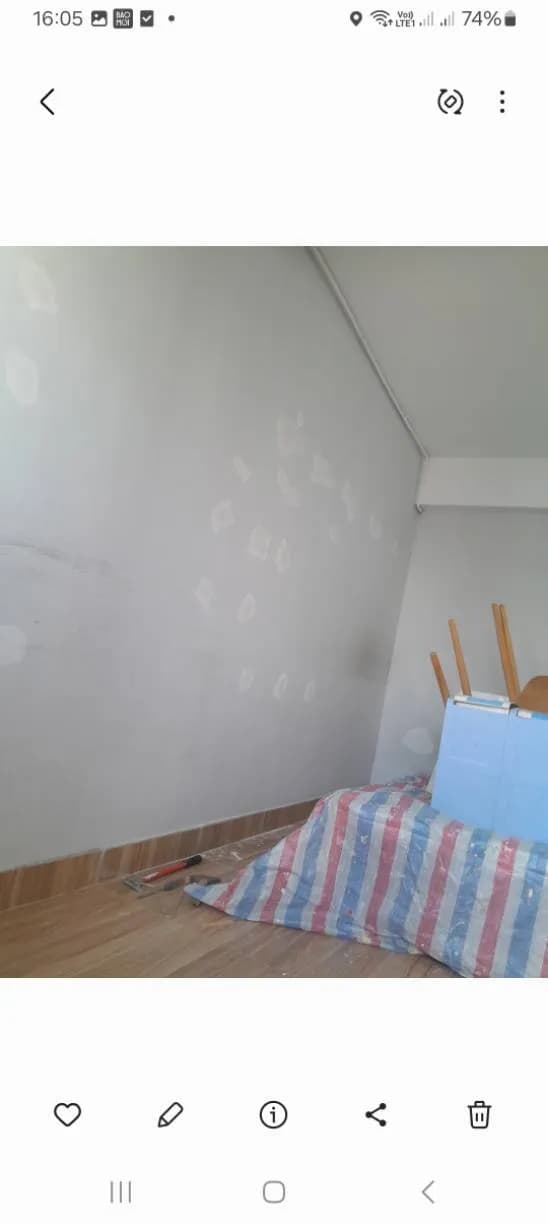 Trước sửa tường nhà Dulux tại Quận 5 — thợ Bùi Văn Bảo