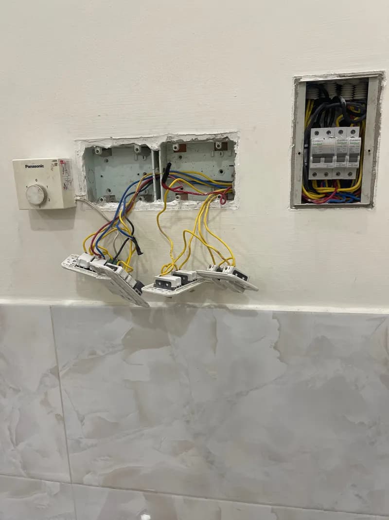 Trước sửa CB/aptomat Schneider tại Tân Bình — thợ Nguyễn Quốc Bảo