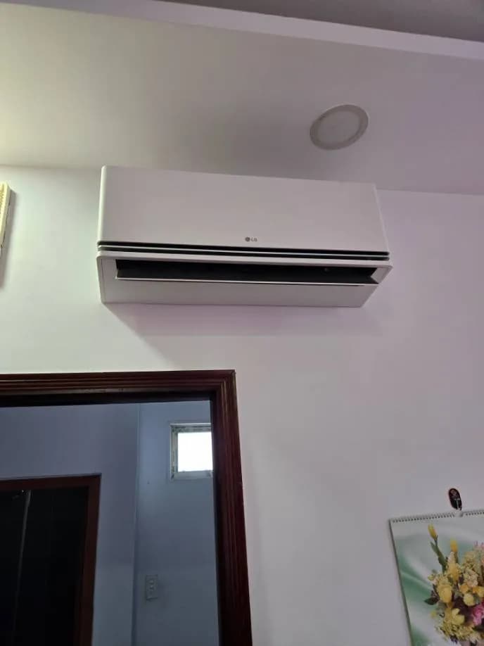 Sau khi hoàn thành sửa máy lạnh treo tường LG tại TPHCM — thợ Lê Hữu Lộc