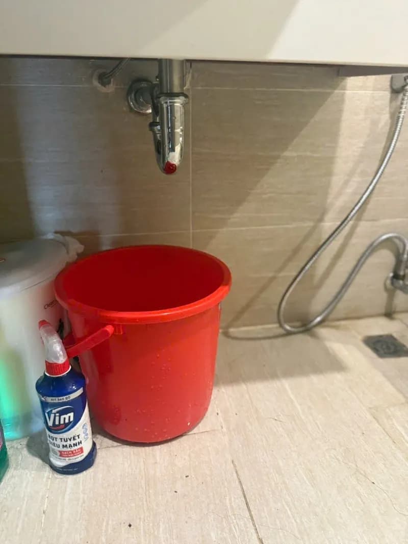 Sau khi hoàn thành sửa lavabo TOTO tại TPHCM — thợ Bùi Văn An