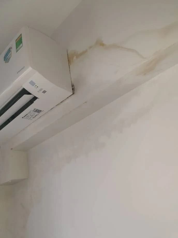 Trước sửa máy lạnh treo tường Daikin tại Tân Phú — thợ Phan Chí Tâm