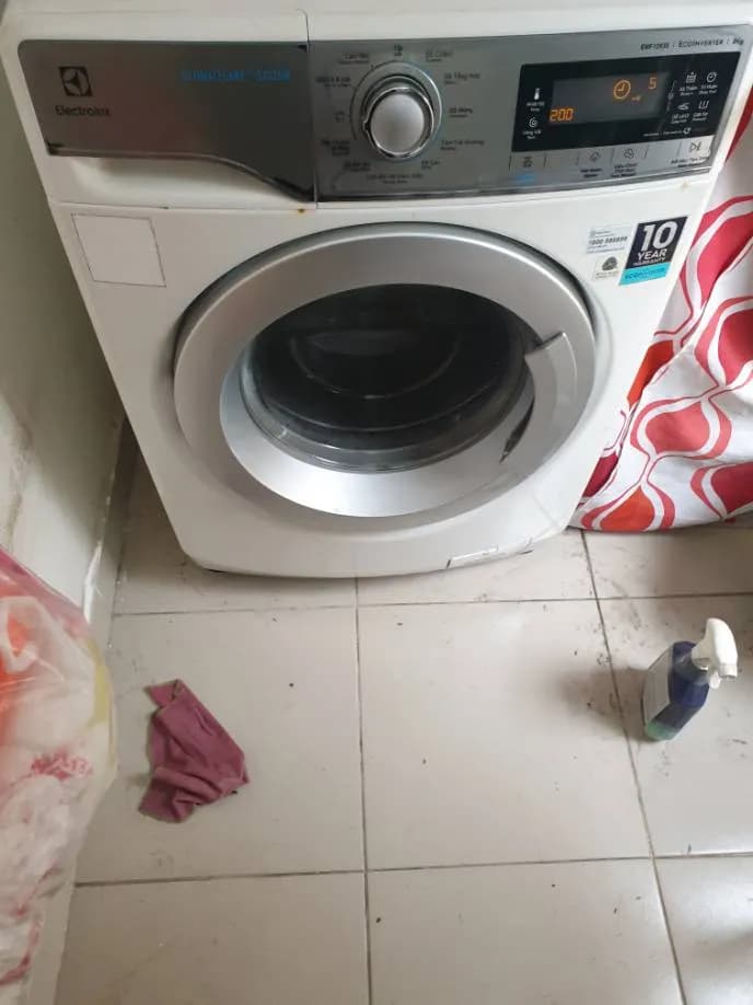 Sau khi hoàn thành sửa máy giặt cửa ngang Electrolux tại Tân Bình — thợ Phan Chí Tâm