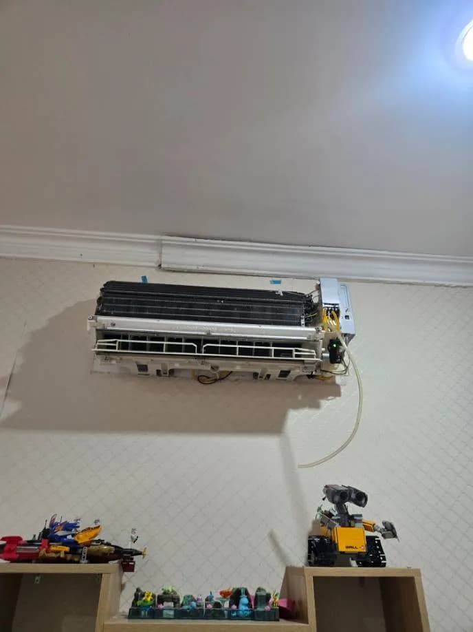 Trước sửa máy lạnh treo tường Panasonic tại Tân Bình — thợ Lê Hữu Lộc