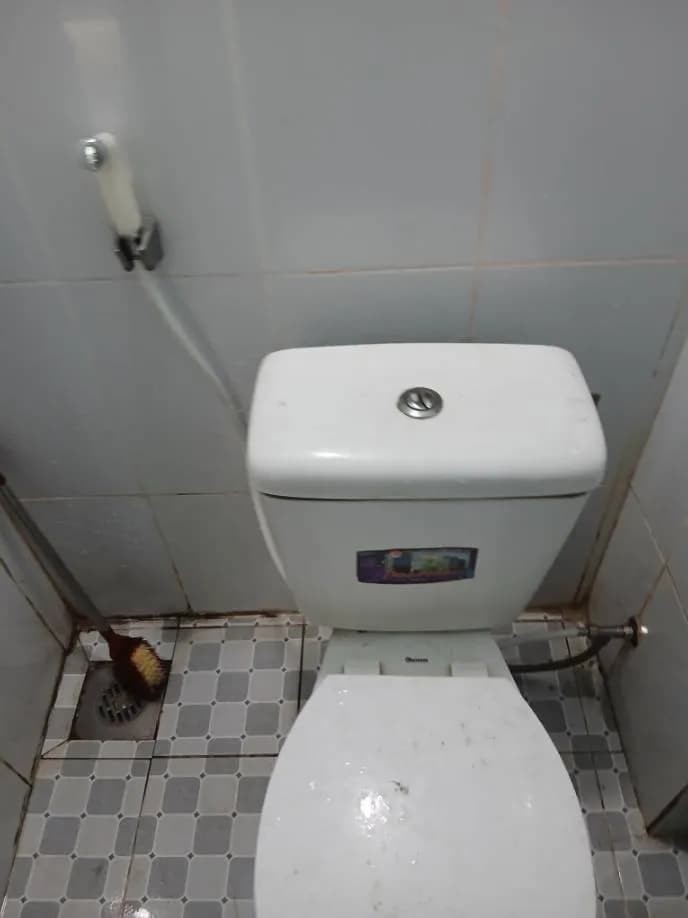 Sau khi hoàn thành sửa vòi xịt bồn cầu INAX tại Thủ Đức — thợ Lê Đăng Tuấn